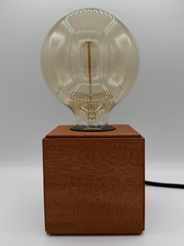 Mahonie kubuslamp