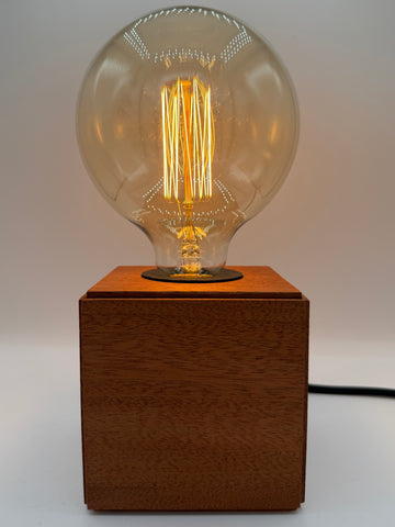 Mahonie kubuslamp
